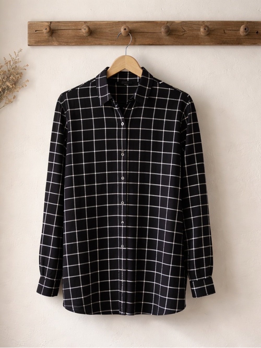 Calvin Klein Button Down Black And White Checked Long Shirt Size Small
